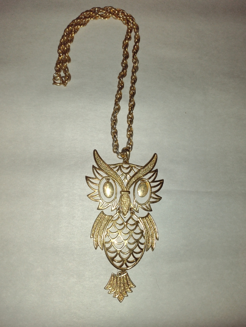 Large Owl Pendant With Moving Eyes And 21" Necklace Gold Tone 5" Tall